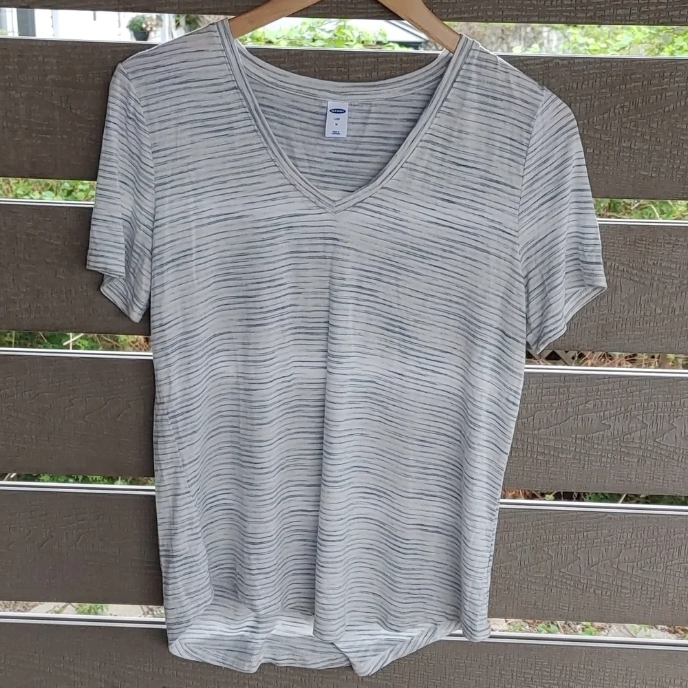 Set‎ of 2 Old Navy tee-shirt Size Medium - Picture 5 of 10